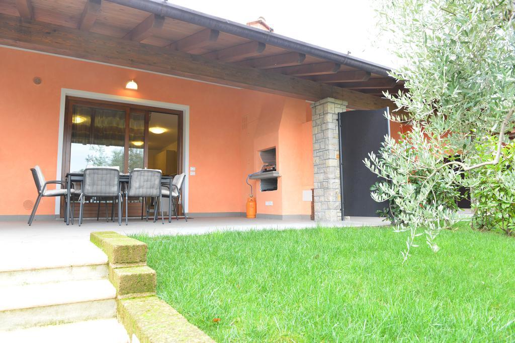 Residence Boschetti مانربا ديل جاردا الغرفة الصورة