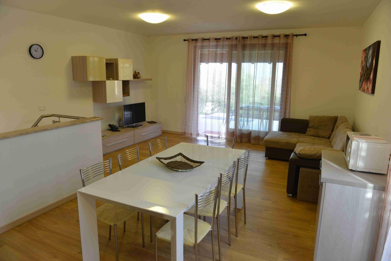 Residence Boschetti مانربا ديل جاردا المظهر الخارجي الصورة